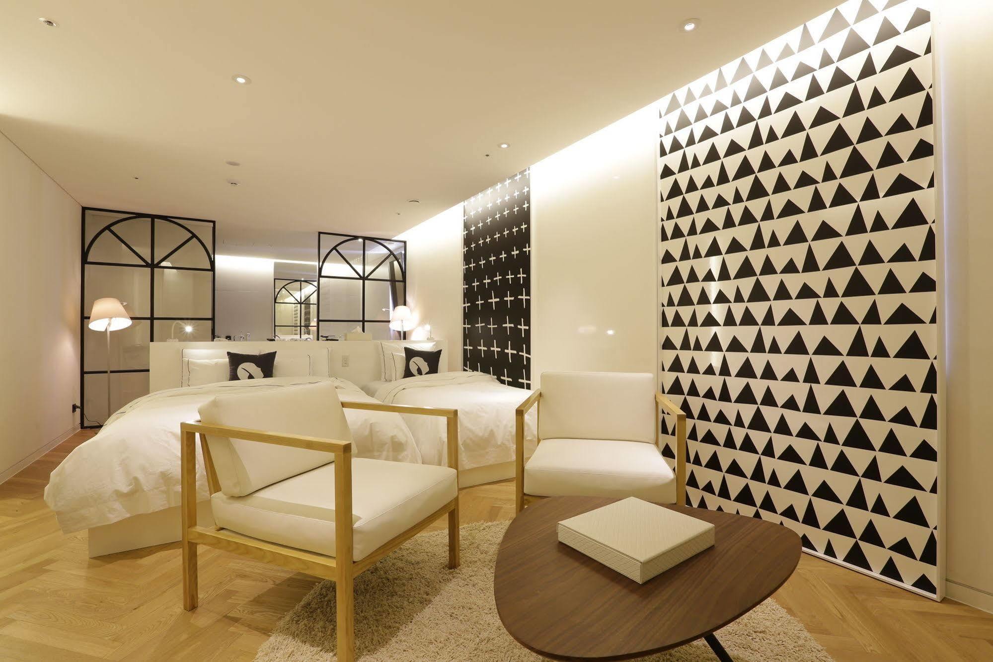 Hotel The Designers Incheon Bagian luar foto