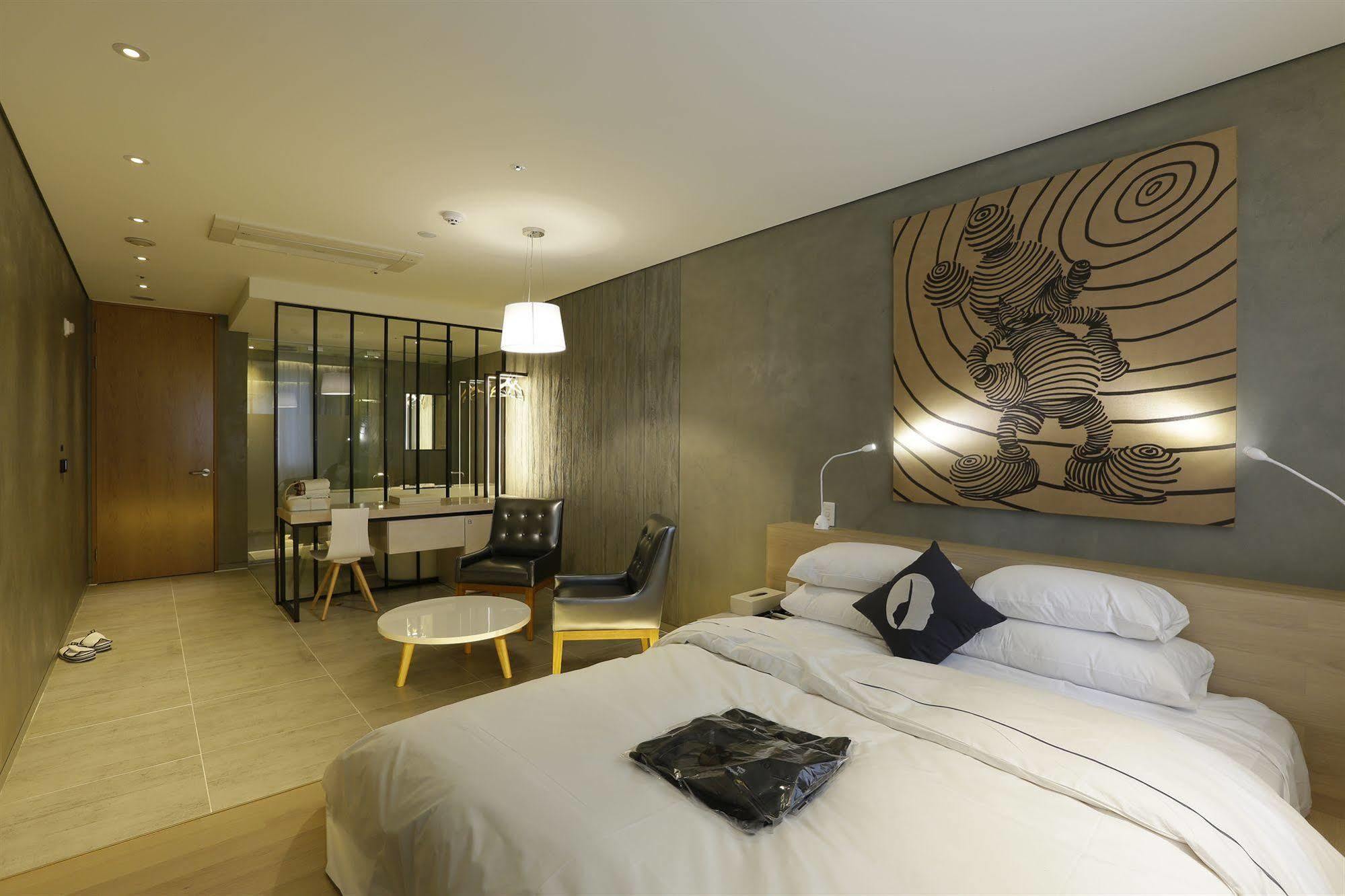 Hotel The Designers Incheon Bagian luar foto
