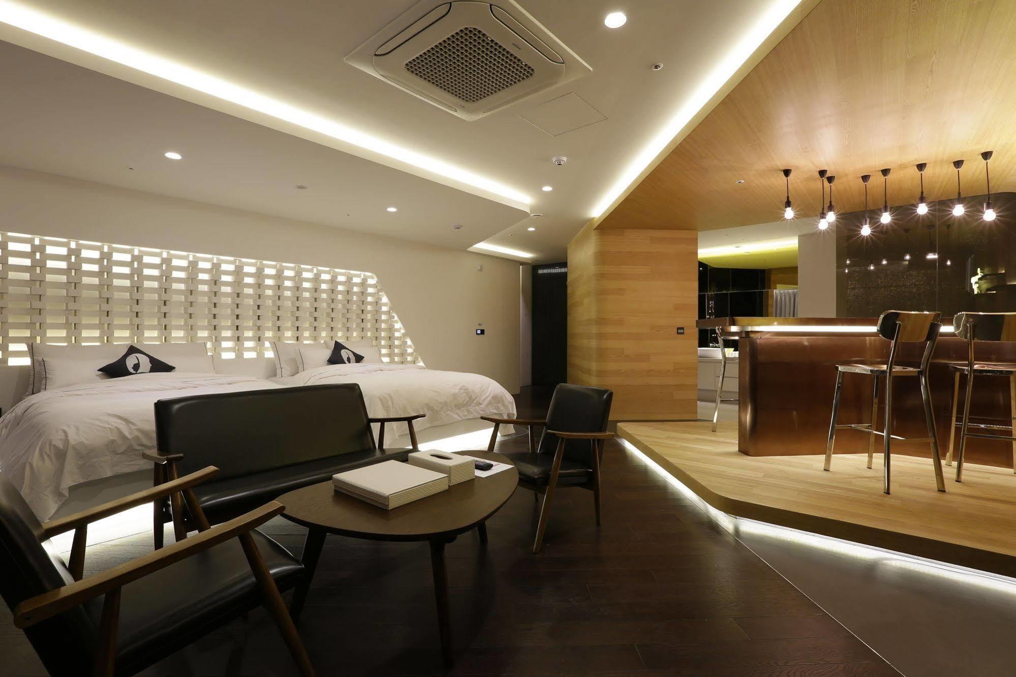 Hotel The Designers Incheon Bagian luar foto