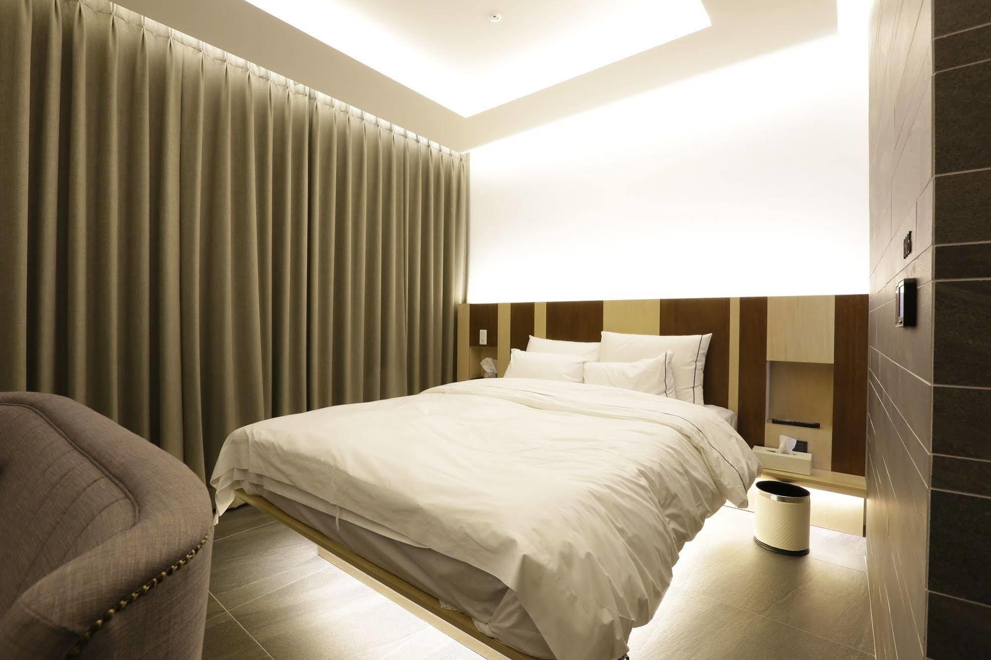 Hotel The Designers Incheon Bagian luar foto